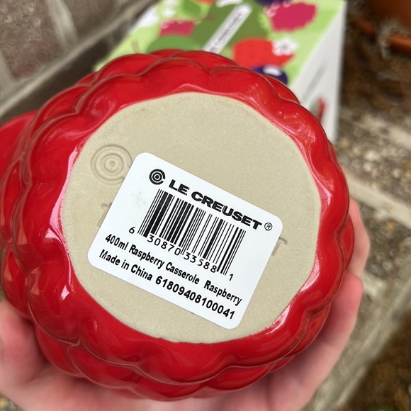 LE CREUSET RASPBERRY CASSEROLE - Picture 5 of 6